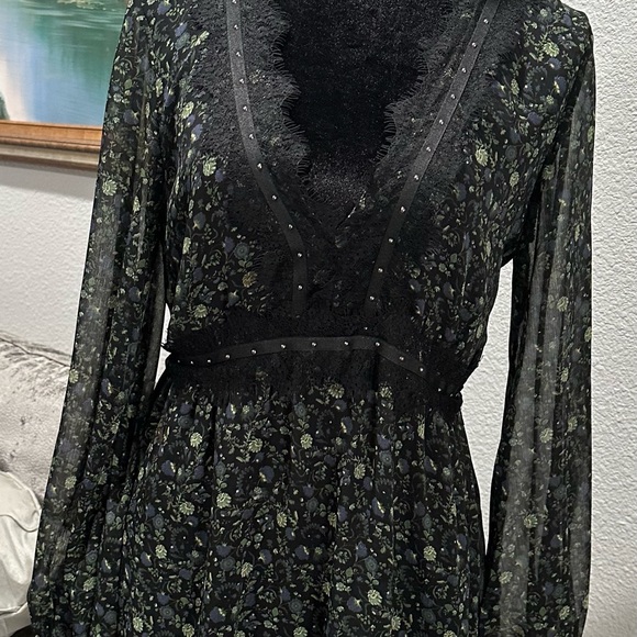 Zara M size short dress ( 100% Polyester ) - Picture 8 of 12